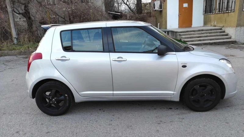 Suzuki Swift 1.3 DIZEL EURO4, снимка 8 - Автомобили и джипове - 46837924