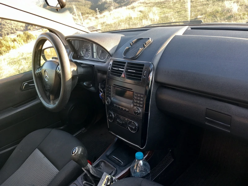 Mercedes-Benz A 180 Навигация , снимка 6 - Автомобили и джипове - 47634806