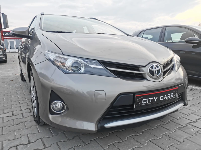 Toyota Auris 1.4 D4D, снимка 3 - Автомобили и джипове - 48444215