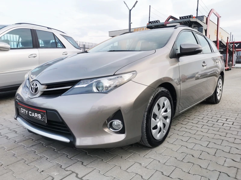 Toyota Auris 1.4 D4D, снимка 4 - Автомобили и джипове - 48444215