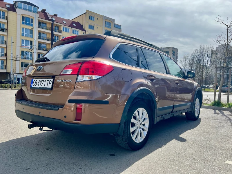 Subaru Outback 2.5 парктроник/подгреви/LPG, снимка 4 - Автомобили и джипове - 49510634