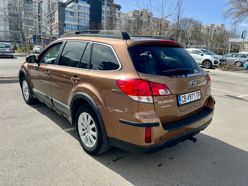 Subaru Outback 2.5 парктроник/подгреви/LPG, снимка 6 - Автомобили и джипове - 49510634