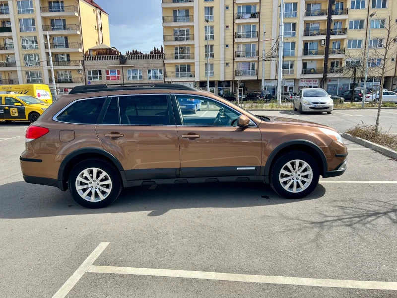 Subaru Outback 2.5 парктроник/подгреви/LPG, снимка 17 - Автомобили и джипове - 49510634