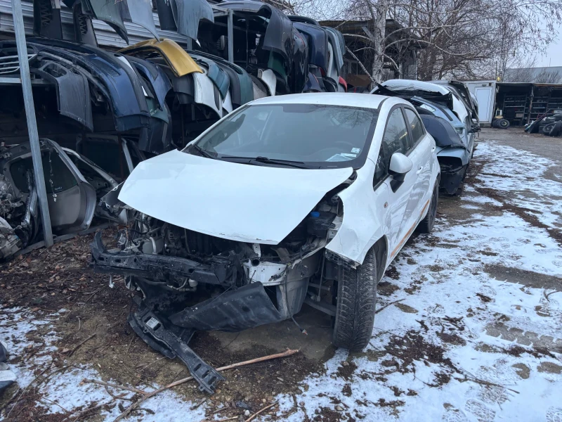 Kia Rio 1.4, 1.2 G4FAGS, снимка 2 - Автомобили и джипове - 50962195