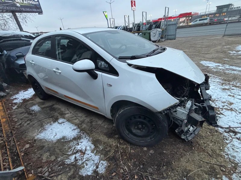 Kia Rio 1.4, 1.2 G4FAGS, снимка 4 - Автомобили и джипове - 50962195