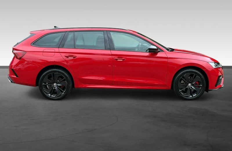 Skoda Octavia RS* 2.0 TSI* DSG* PLUG-IN* DISTR* KEYLESS* , снимка 3 - Автомобили и джипове - 51202363