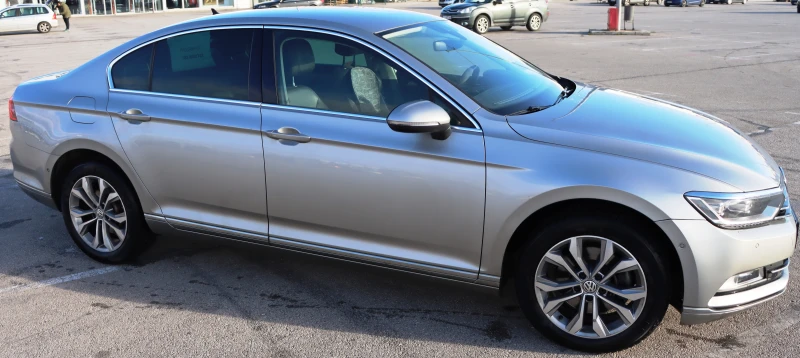 VW Passat Highline 2.0TDI SCR BMT, снимка 3 - Автомобили и джипове - 52612158