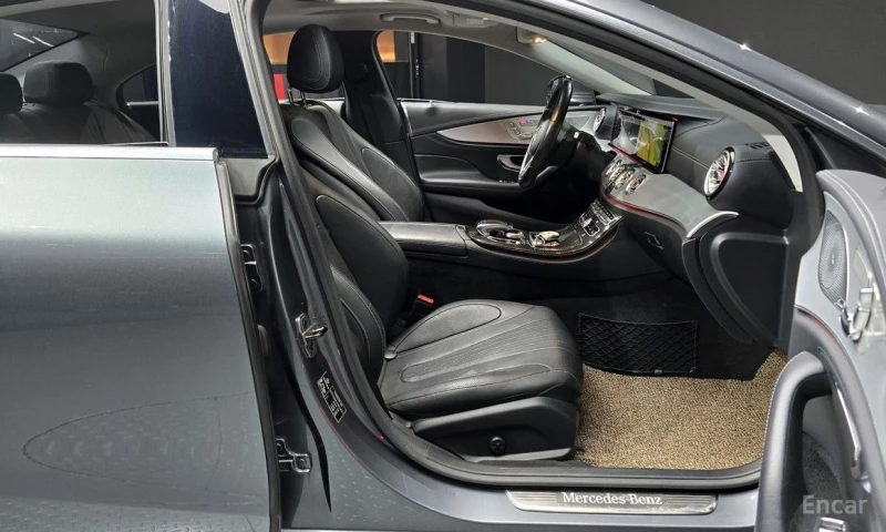 Mercedes-Benz CLS 400, снимка 11 - Автомобили и джипове - 53179945
