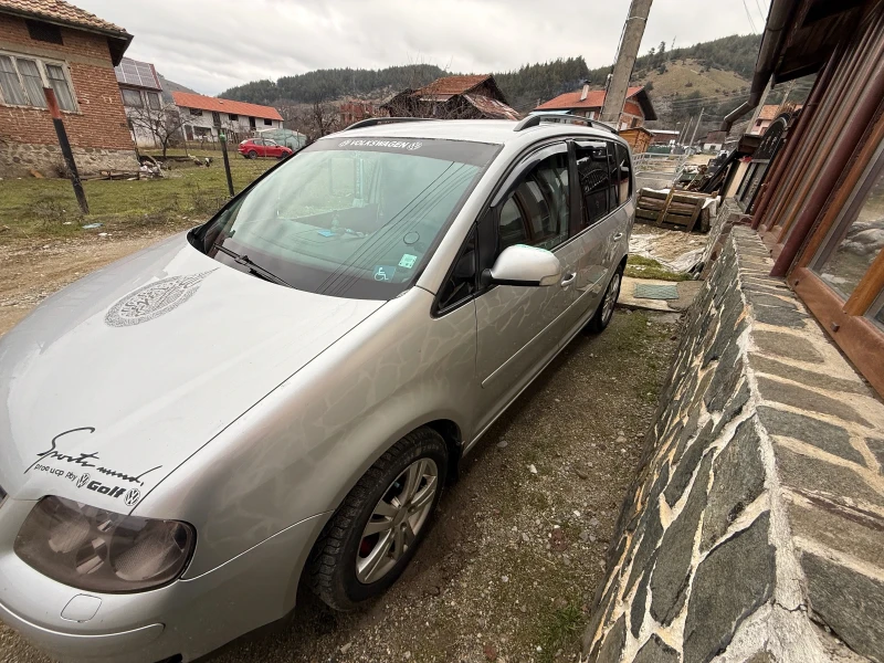 VW Touran 1.9tdi, снимка 7 - Автомобили и джипове - 53386031