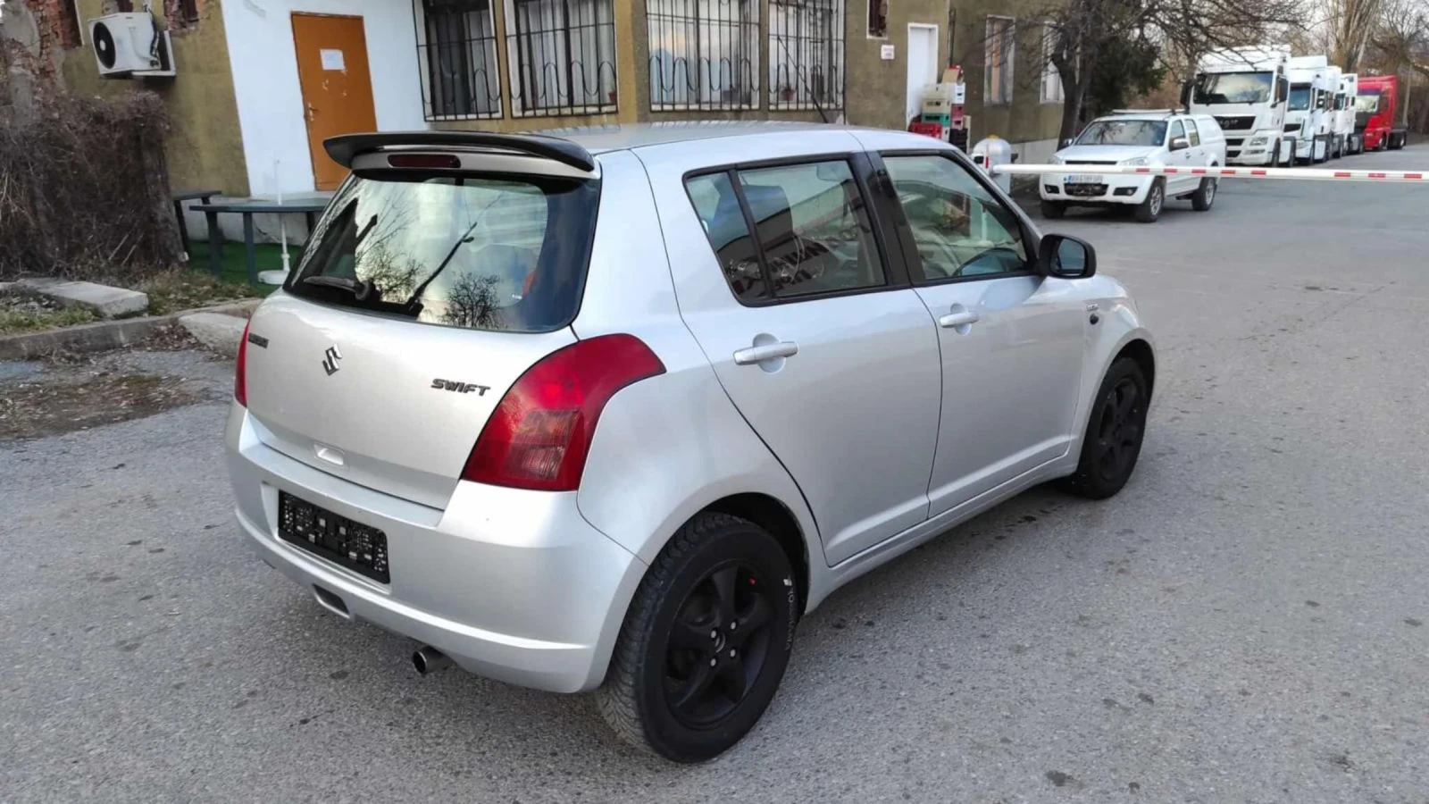 Suzuki Swift 1.3 DIZEL EURO4 - изображение 7