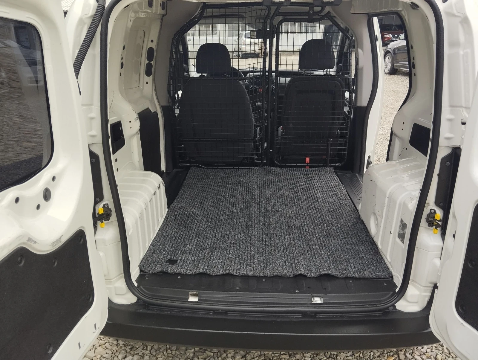 Peugeot Bipper 1.3mjet klima Euro5 - изображение 9