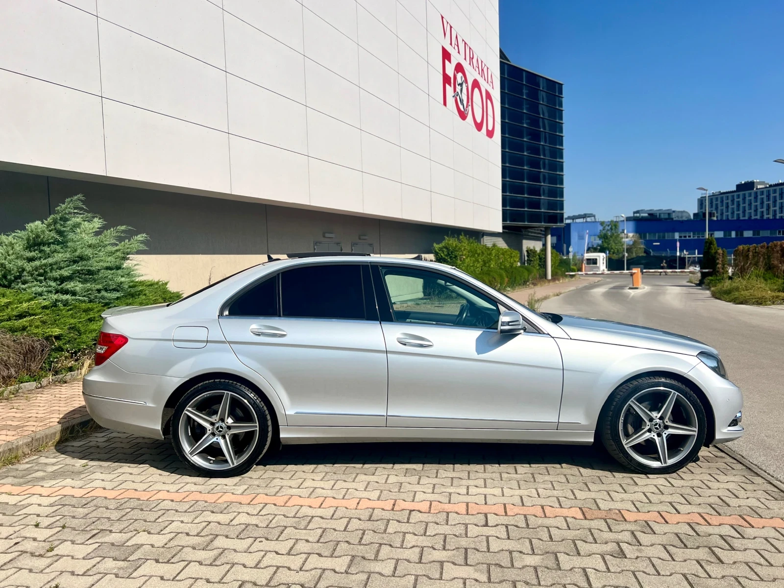 Mercedes-Benz C 220 CDI-Avangarde-Лизинг през Уникредит по 360лв - изображение 5