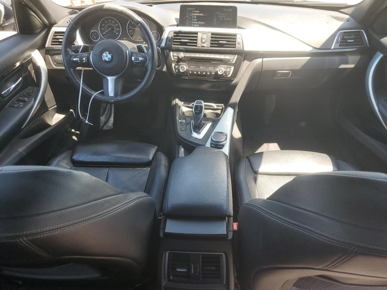 BMW 330 XI xDrive*  Подгрев* Памет на седалките*  - изображение 8