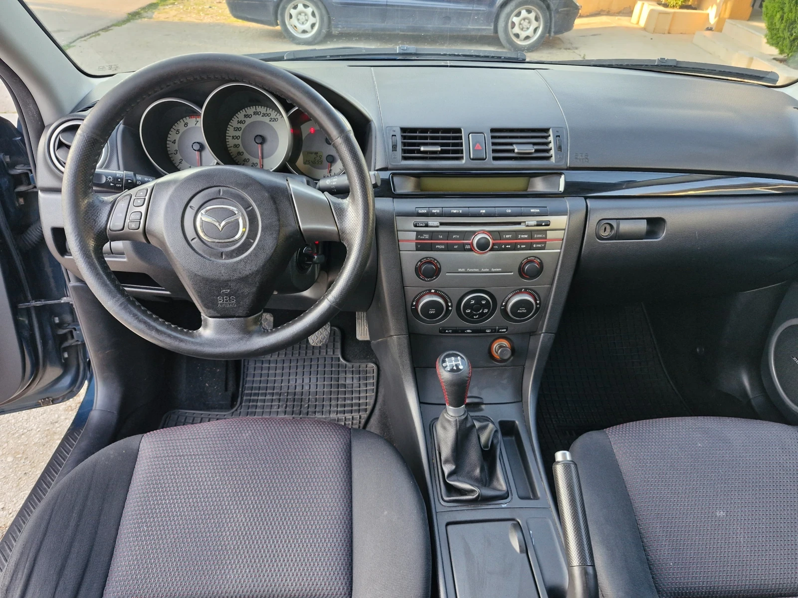 Mazda 3 1.6i - изображение 9
