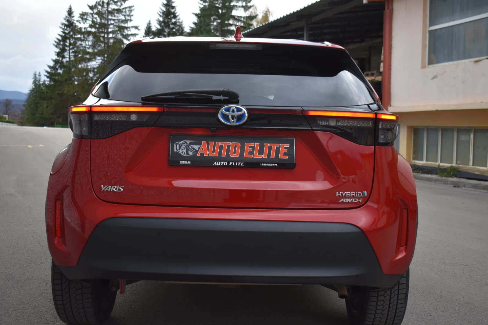 Toyota Yaris Cross 1.5HYBRID/116kc= ELEGANCE= AWD-I= PANORAMA= TOP!!! - изображение 4