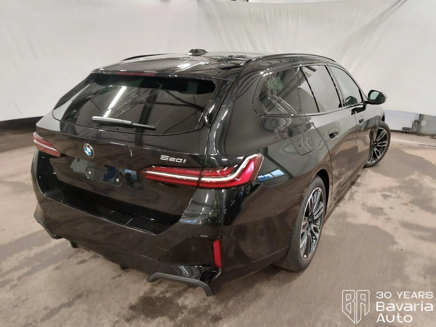 BMW 520 i Touring M Sport Paket Steptronic - изображение 3