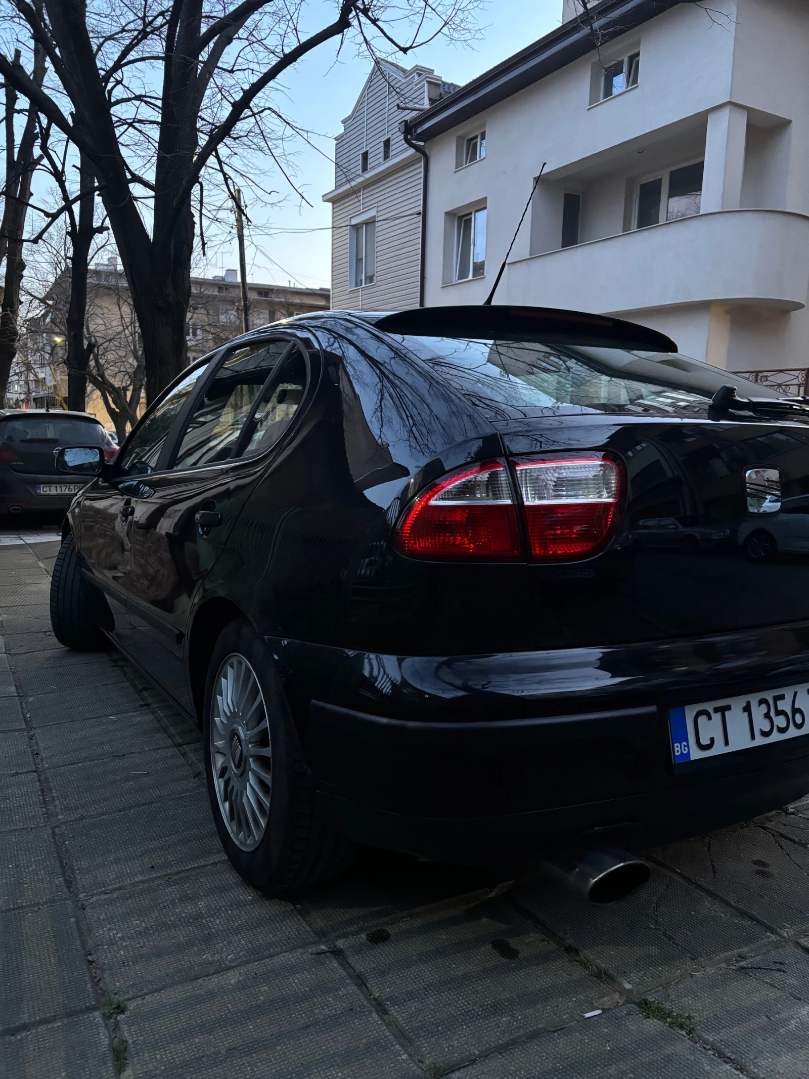 Seat Leon, снимка 4 - Автомобили и джипове - 53785444