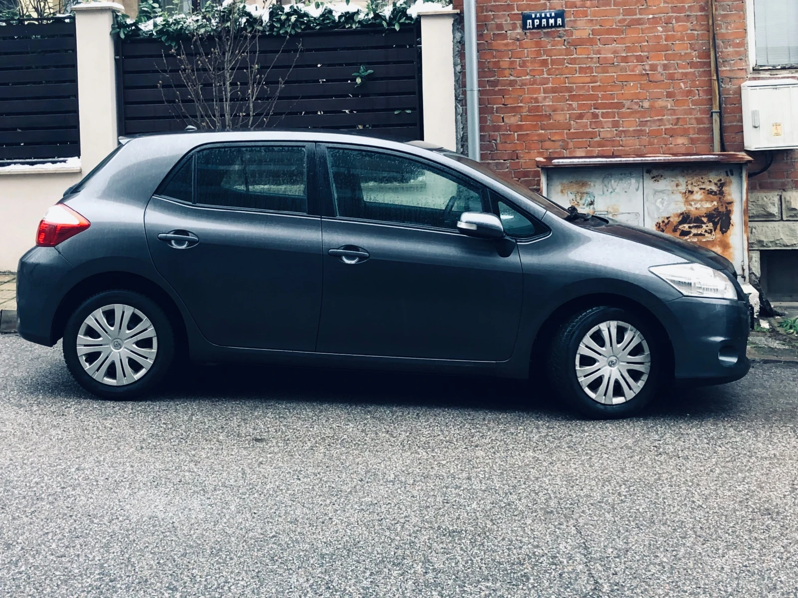 Toyota Auris 1.33VVT-I, снимка 3 - Автомобили и джипове - 53848803