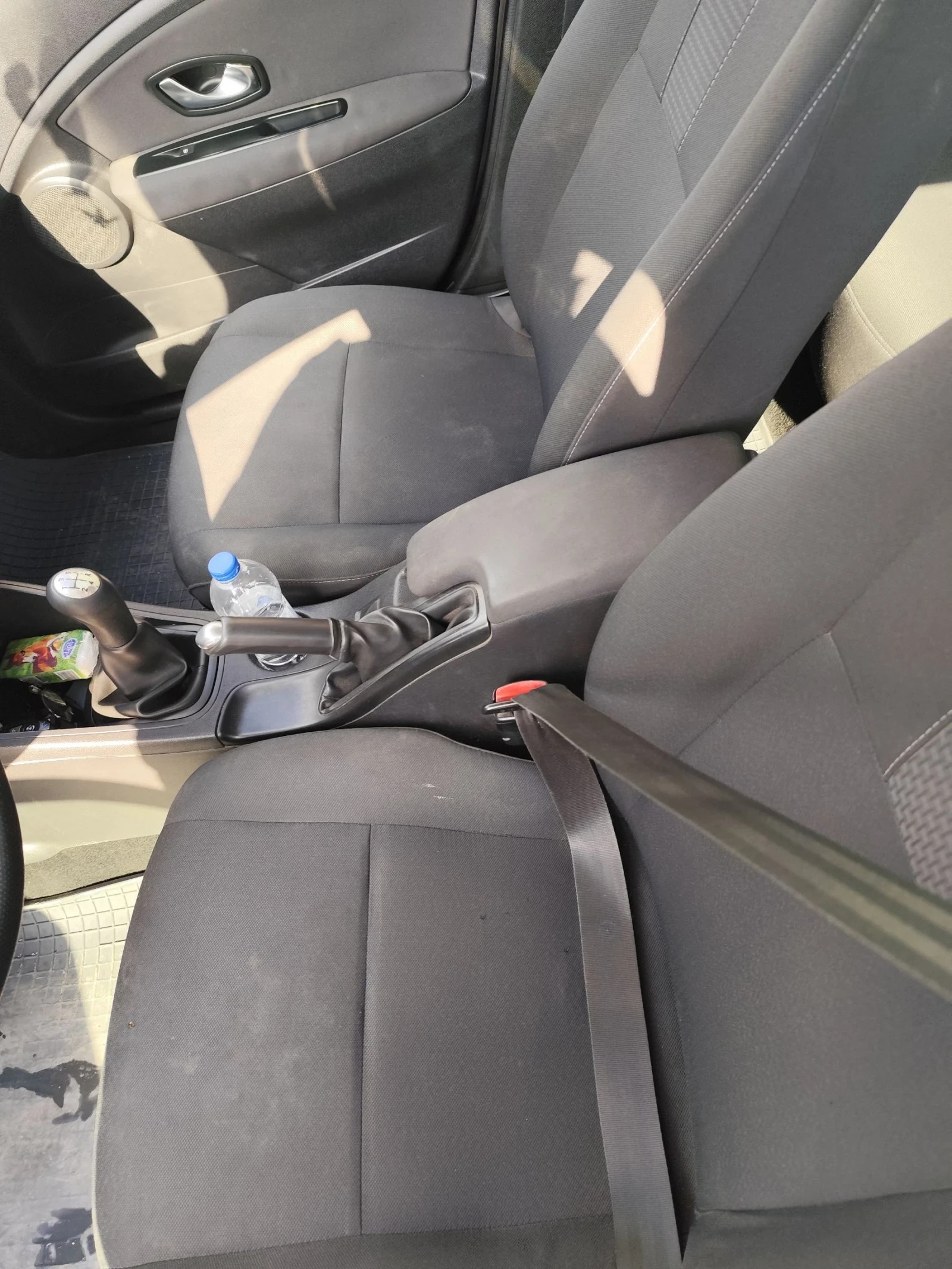 Renault Megane, снимка 9 - Автомобили и джипове - 53974996