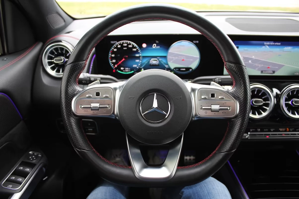 Mercedes-Benz EQB 300/228HP/AMG/4M/PANO/360/HUD/222z | Mobile.bg � ����������� 7
