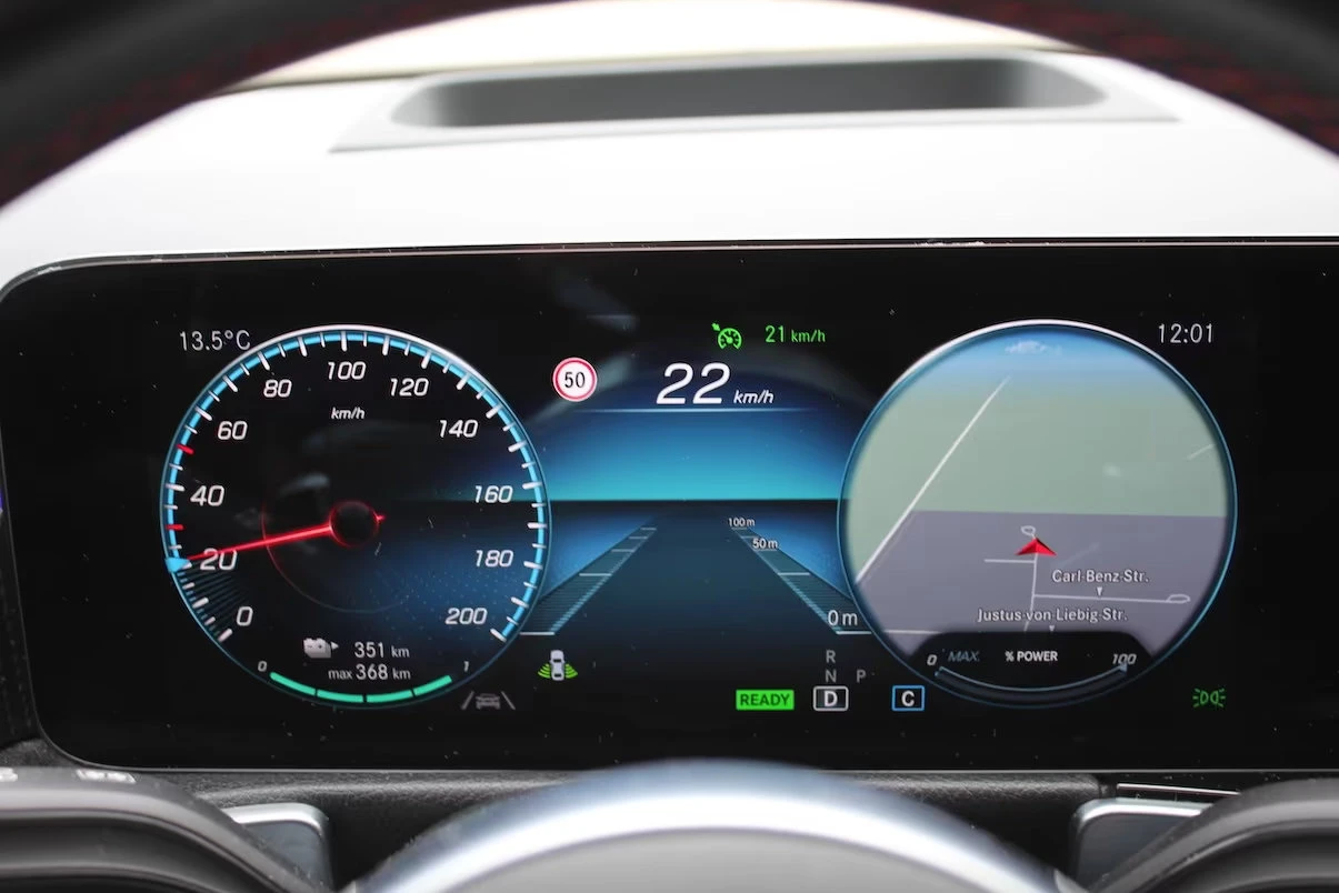 Mercedes-Benz EQB 300/228HP/AMG/4M/PANO/360/HUD/222z | Mobile.bg � ����������� 11