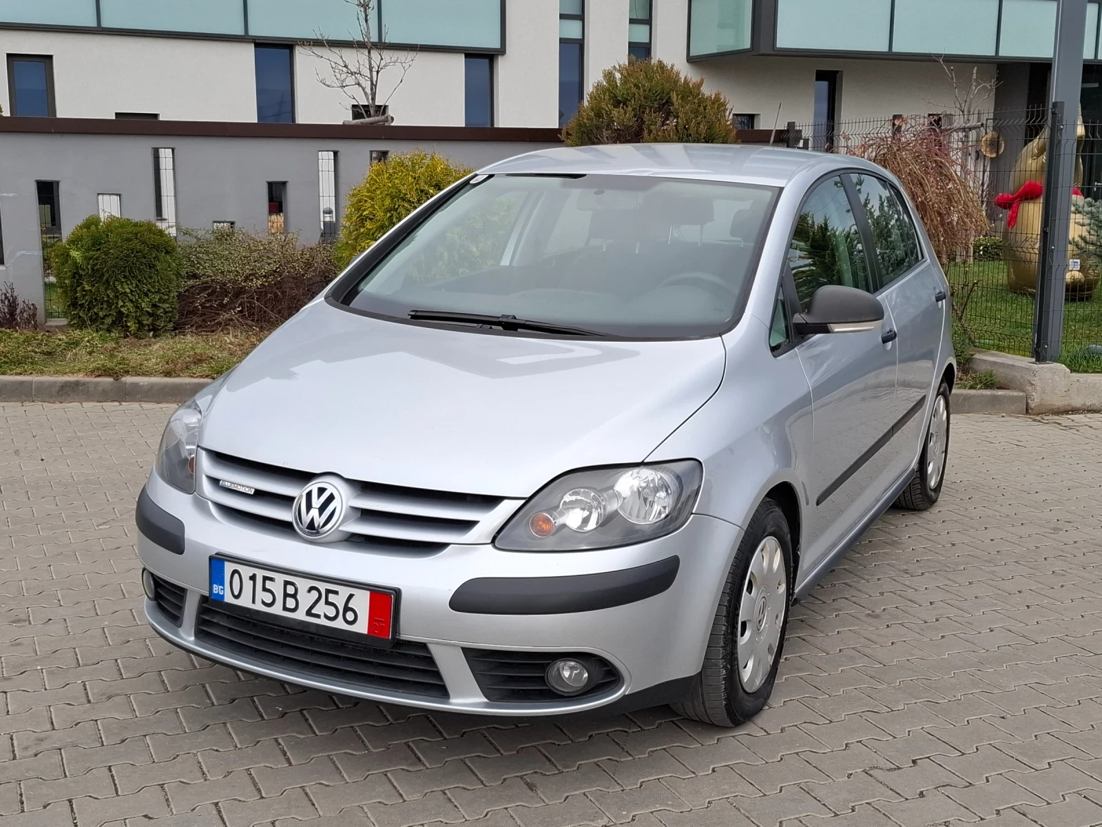 VW Golf Plus 1.9TDI* (105кс)* BLUEMOTION* FACELIFT* НОВ ВНОС, снимка 2 - Автомобили и джипове - 54035725
