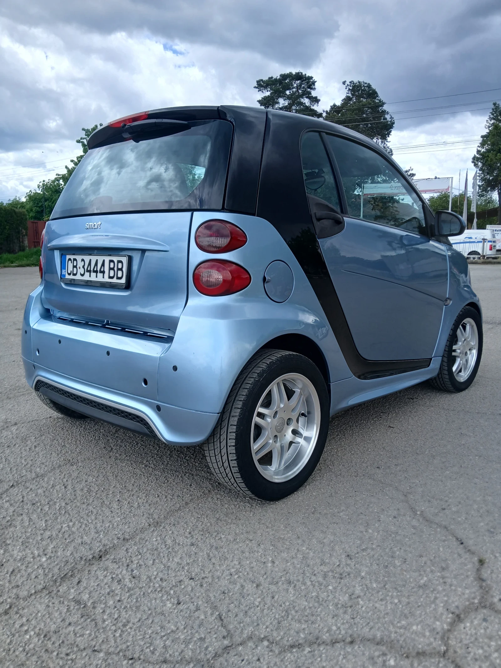Smart Fortwo, снимка 4 - Автомобили и джипове - 54526109