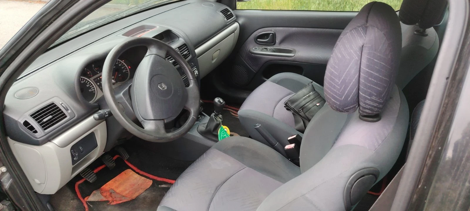 Renault Clio, снимка 3 - Автомобили и джипове - 54645663