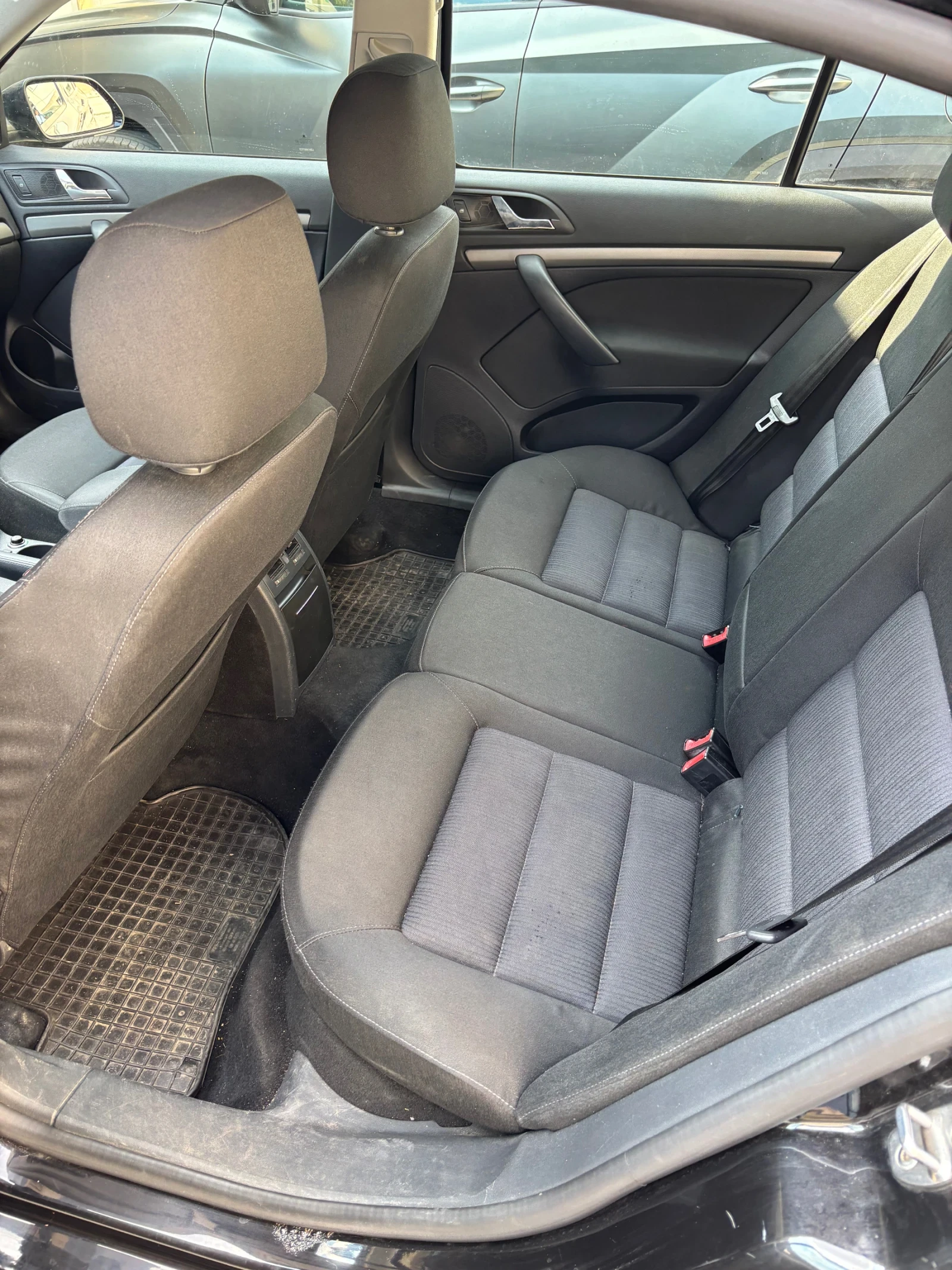 Skoda Octavia 1.9 TDI, снимка 8 - Автомобили и джипове - 55597557
