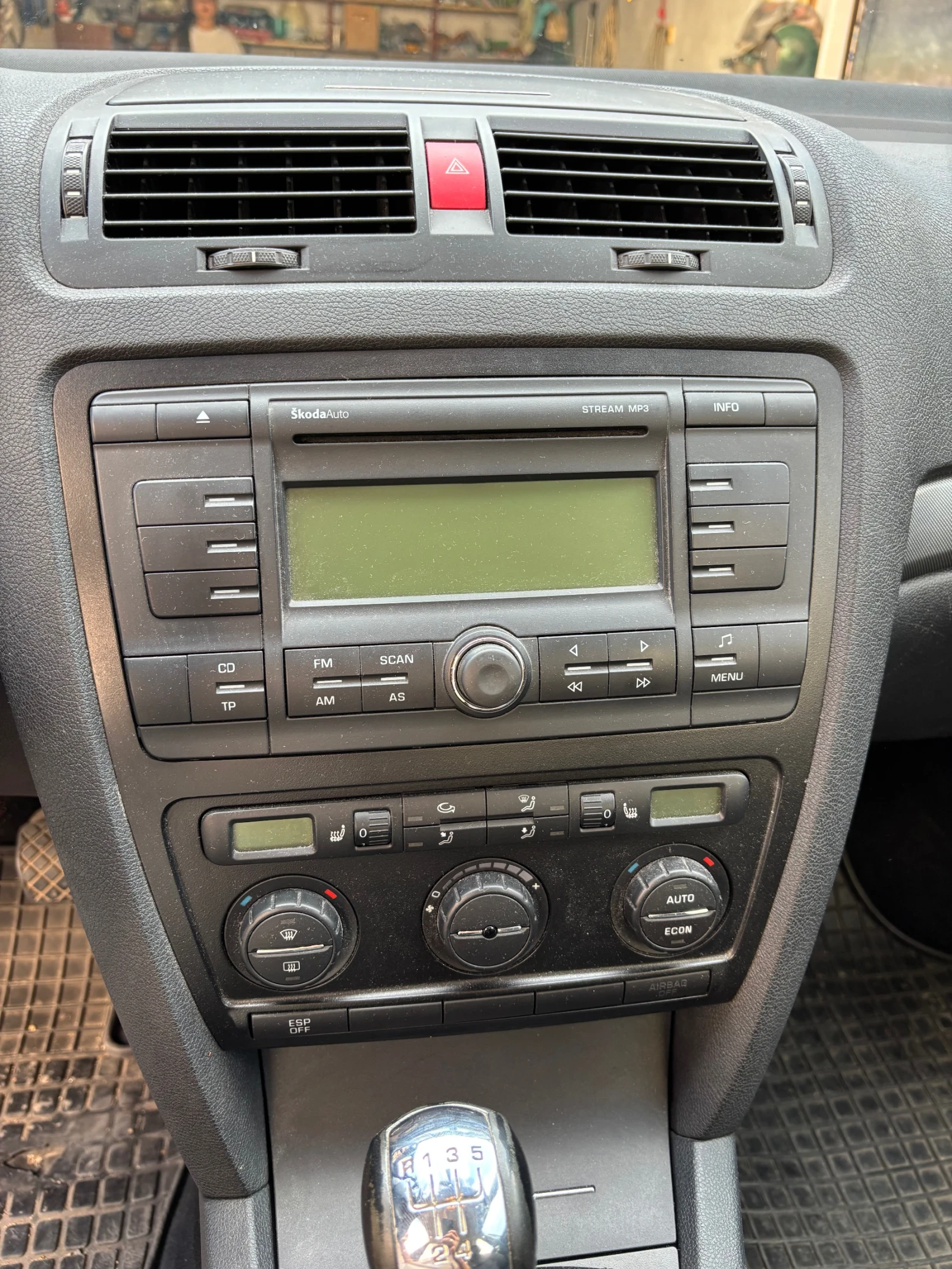 Skoda Octavia 1.9 TDI, снимка 7 - Автомобили и джипове - 55597557