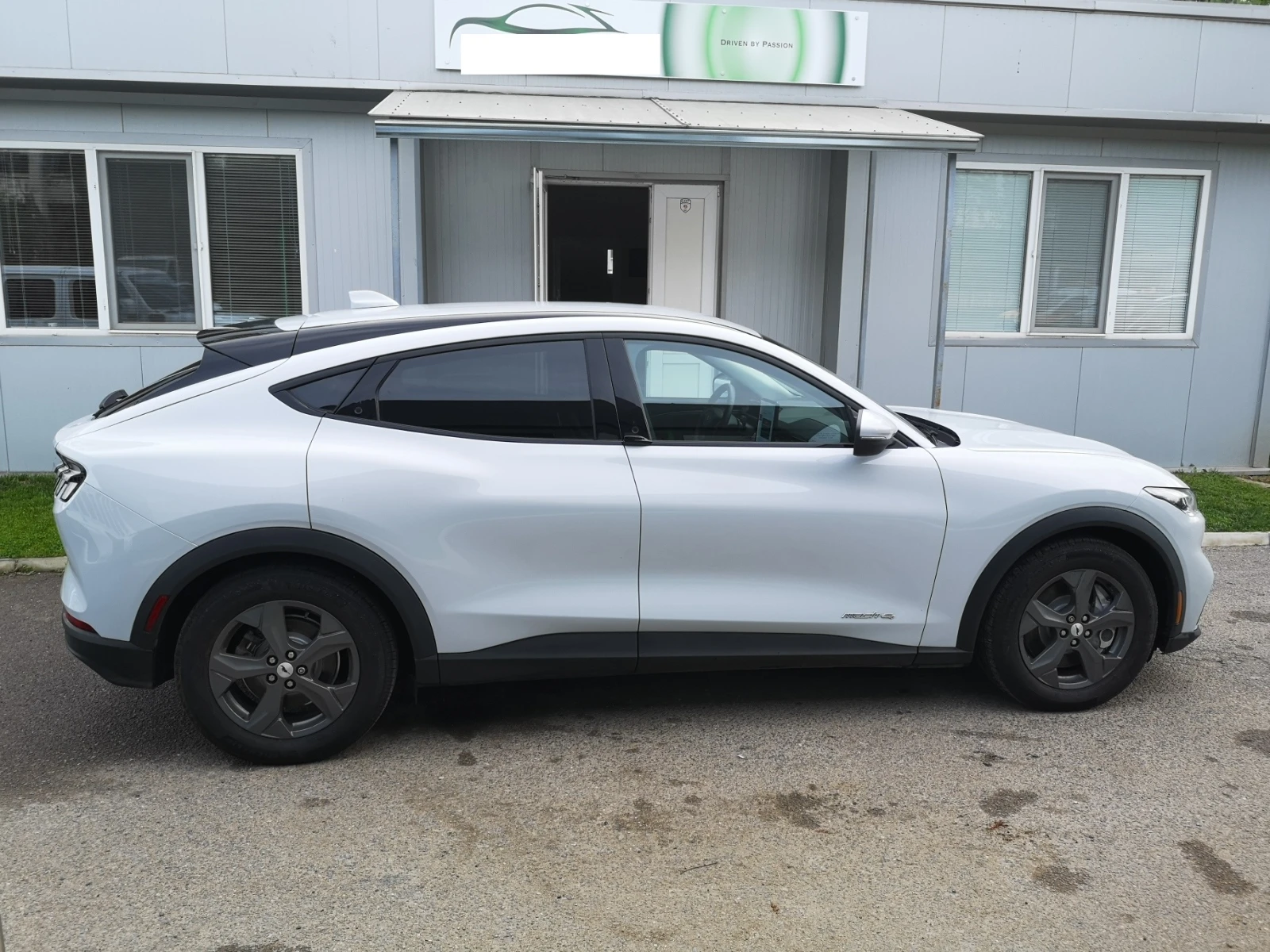 Ford Mustang Mach-E AWD 35000км., снимка 6 - Автомобили и джипове - 55642106