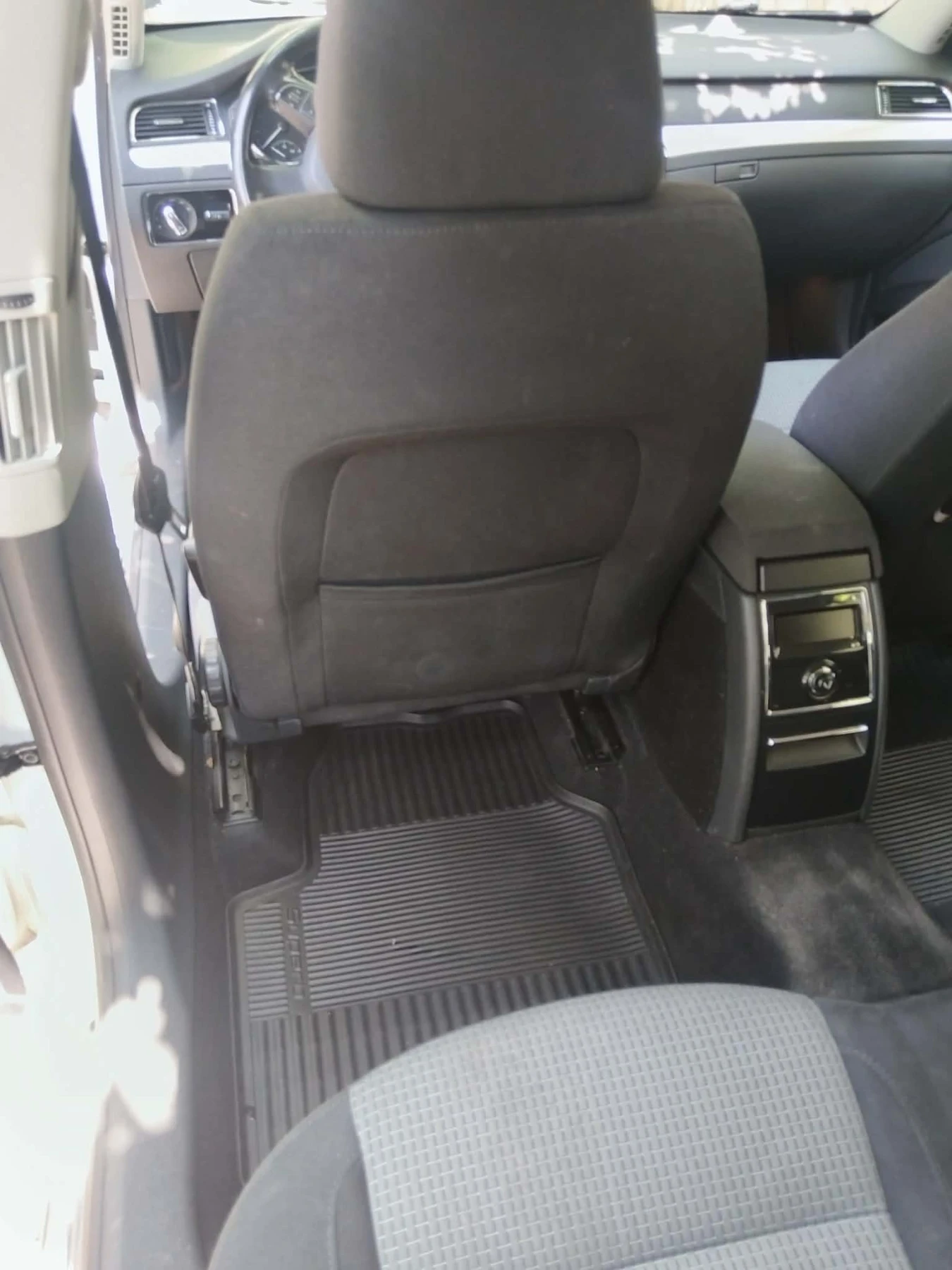 Skoda Superb Седан , снимка 5 - Автомобили и джипове - 55813924