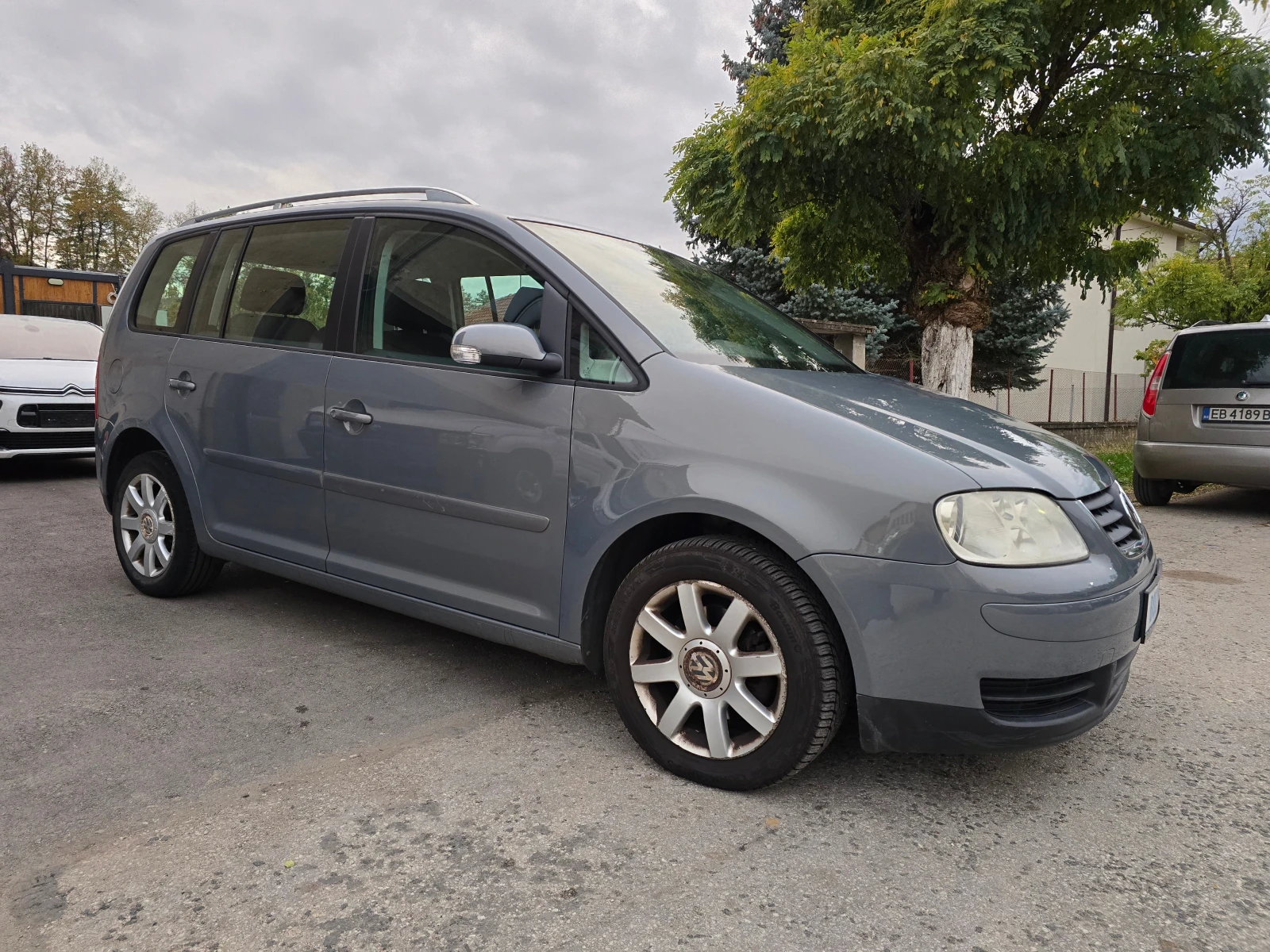 VW Touran 1.9TDI/105ps, снимка 7 - Автомобили и джипове - 56692151