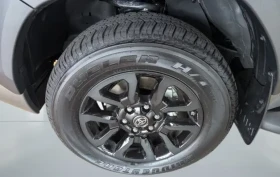 Toyota Hilux 4×4 Double Cab Invincible = NEW = Гаранция, снимка 3