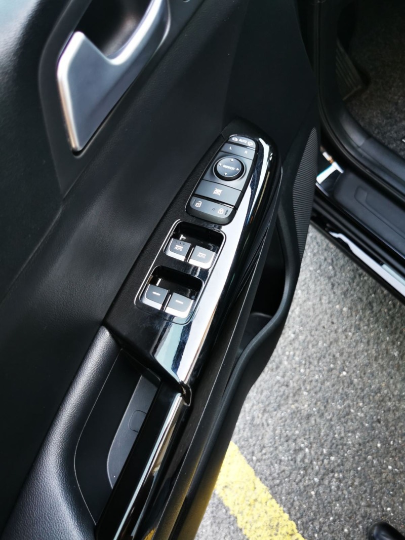 Kia Sportage 4x4 Black Edition, снимка 15 - Автомобили и джипове - 45760530