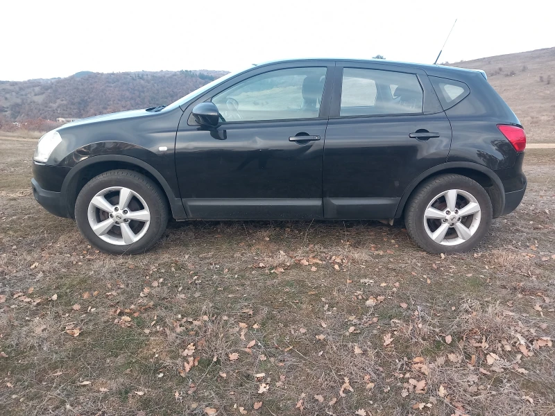 Nissan Qashqai 1.5 DCI, снимка 2 - Автомобили и джипове - 49299899