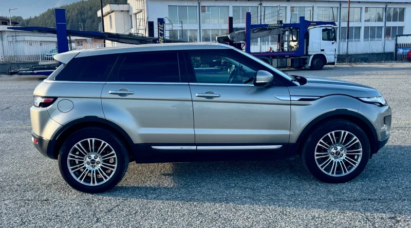 Land Rover Range Rover Evoque 2.2 Дизел Панорама Топ, снимка 3 - Автомобили и джипове - 51380685