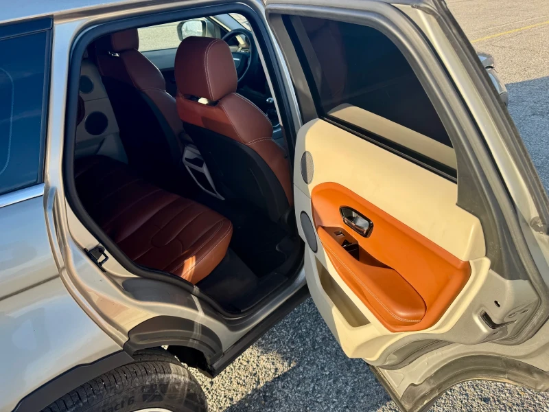 Land Rover Range Rover Evoque 2.2 Дизел Панорама Топ, снимка 13 - Автомобили и джипове - 51380685