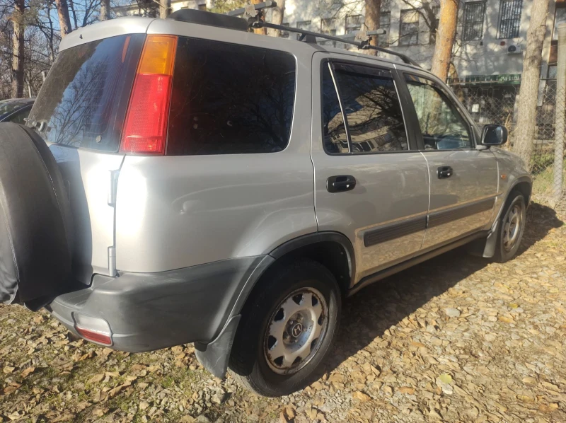 Honda Cr-v 2.0 147кс, снимка 3 - Автомобили и джипове - 52800809