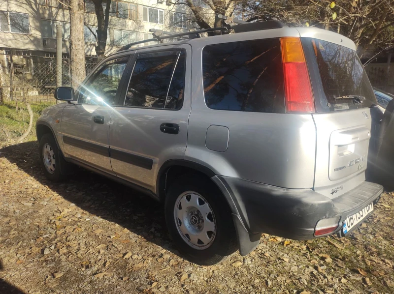 Honda Cr-v 2.0 147кс, снимка 4 - Автомобили и джипове - 52800809