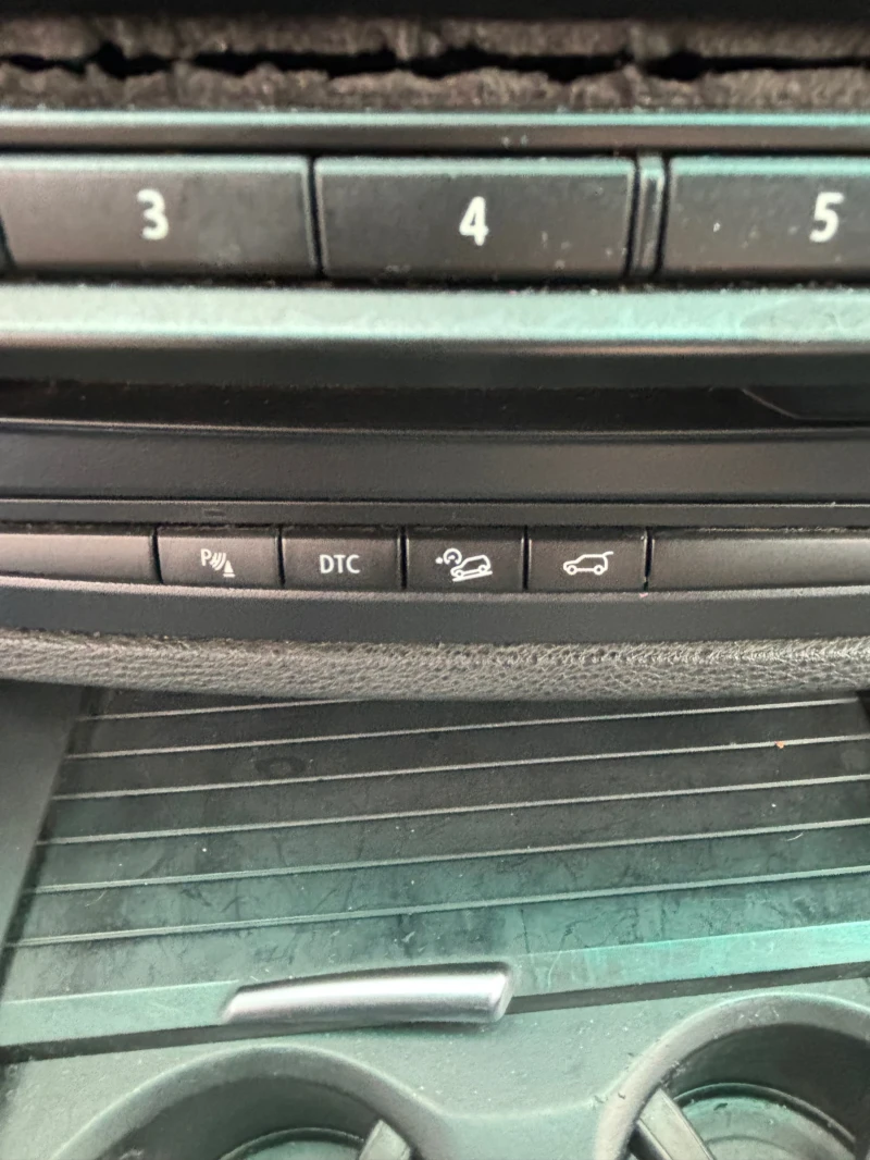 BMW X5 3.0d xDrive | Панорама | Bi-Xenon | PDC | Autohold, снимка 10 - Автомобили и джипове - 53562769