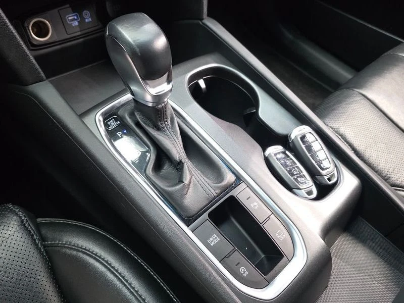Hyundai Santa fe 2.0 Automatic, снимка 12 - Автомобили и джипове - 55656284