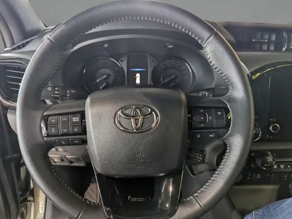 Toyota Hilux 4×4 Double Cab Invincible = NEW = Гаранция, снимка 6 - Автомобили и джипове - 55736323