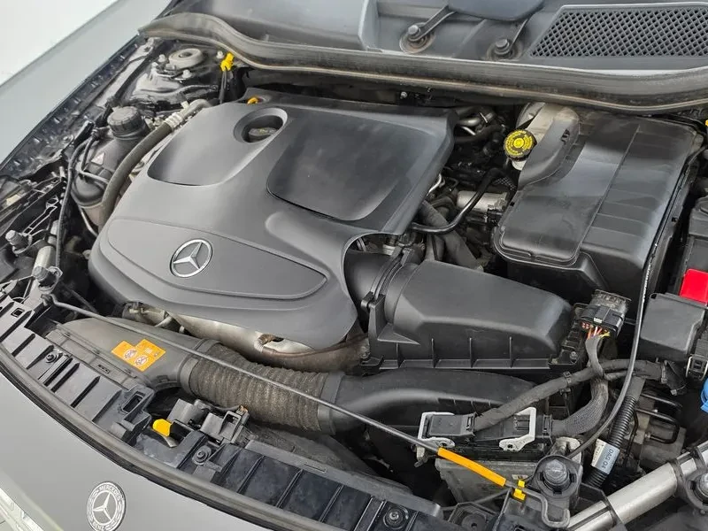 Mercedes-Benz GLA 220  Premium, снимка 6 - Автомобили и джипове - 56097001