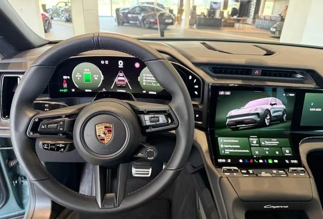Porsche Cayenne ELECTRIC * NEW 2026* BOSE PANORAMA 360, снимка 7 - Автомобили и джипове - 56166158