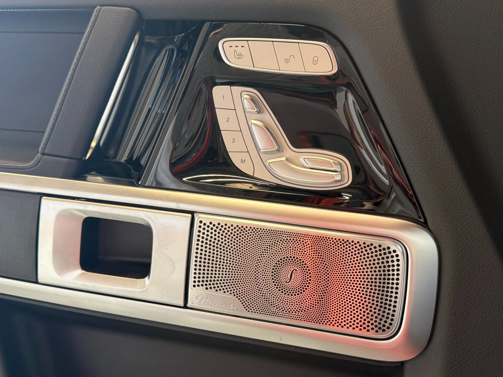 Mercedes-Benz G 400 d PROFESSIONAL BURM 360 ПЕЧКА, снимка 14 - Автомобили и джипове - 51508944