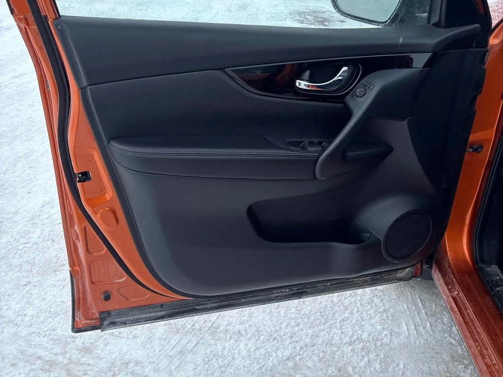 Nissan Qashqai * AWD CVT * CARFAX * ���� * �������� * KEYLESS | Mobile.bg � ����������� 17