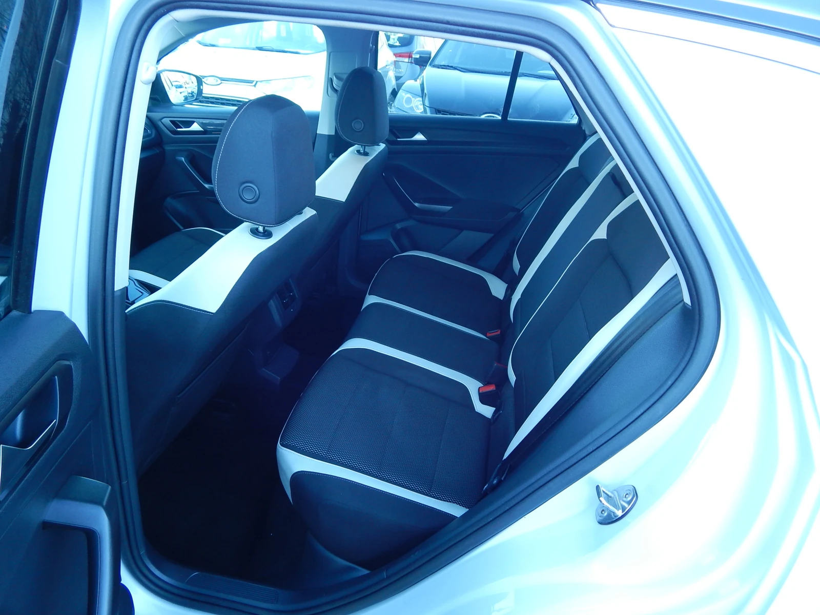 VW T-Roc 1.6TDI* DIGITAL* FULL LED* CARPLAY*  | Mobile.bg � ����������� 14