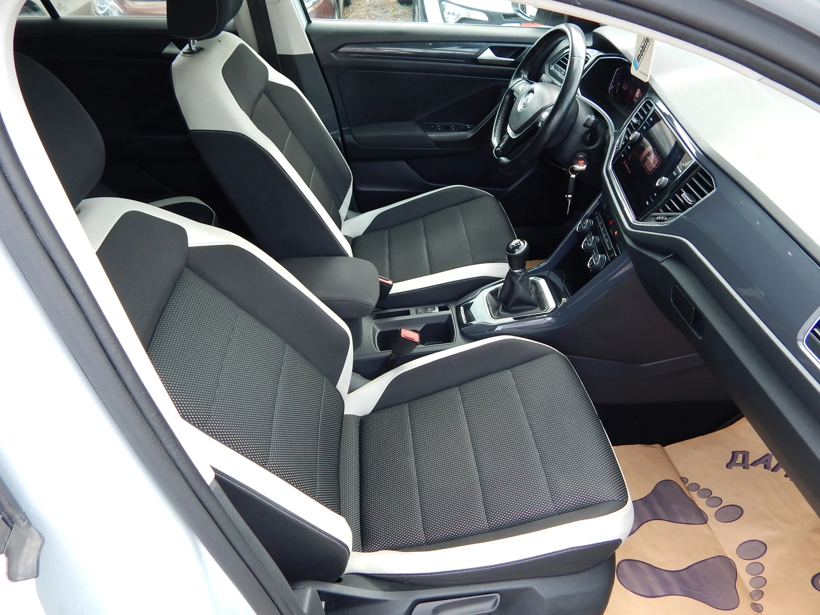 VW T-Roc 1.6TDI* DIGITAL* FULL LED* CARPLAY*  | Mobile.bg � ����������� 16