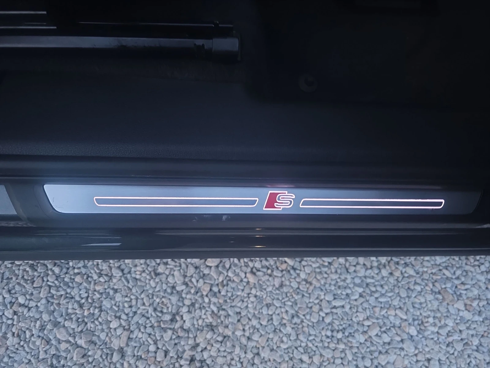 Audi Q3 4.0TFSI, S-line, Pro, снимка 17 - Автомобили и джипове - 53624762